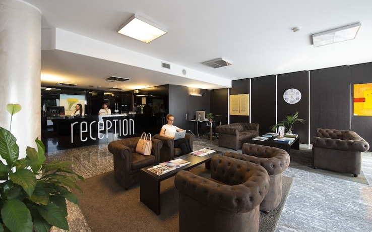 Imagen de los interiores del Hotel D120. Foto 18