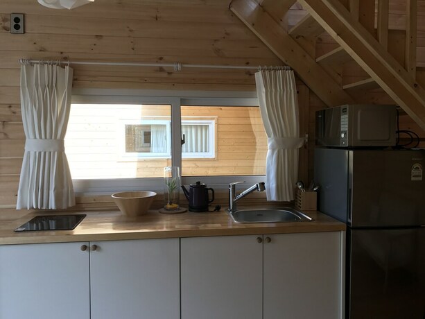 Imagen de la habitación del Hotel DABUT. Foto 33
