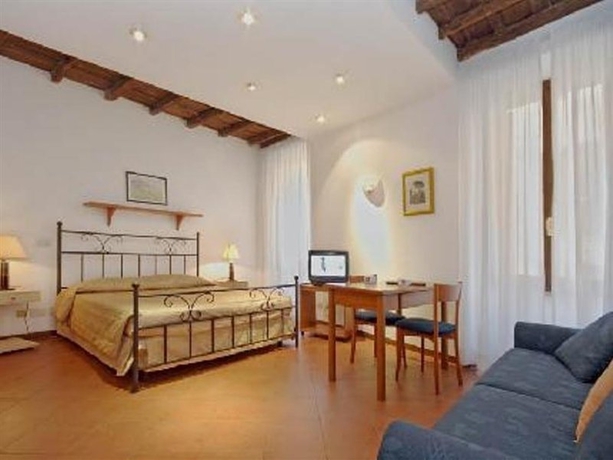 Imagen general del Hotel DAISY APARTMENTS. Foto 4