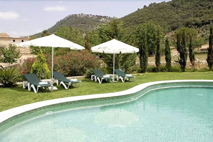 Imagen de la piscina del Hotel DALT MUNTANYA. Foto 19