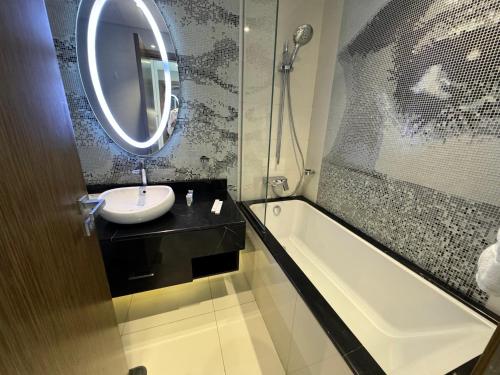 Imagen general del Hotel DAMAC Towers Olaya by SELSAL. Foto 2