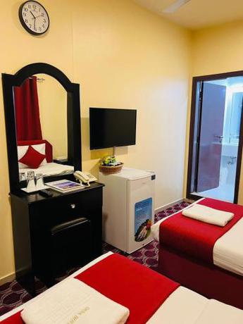Imagen general del Hotel DANA HOTEL. Foto 10