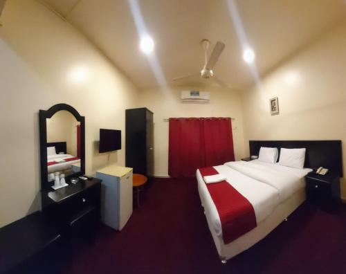 Imagen general del Hotel DANA HOTEL. Foto 16