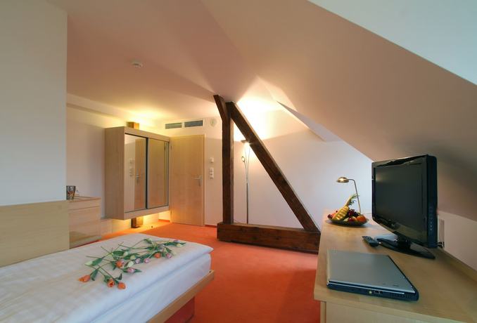 Imagen de la habitación del Hotel DAP, Praga. Foto 6