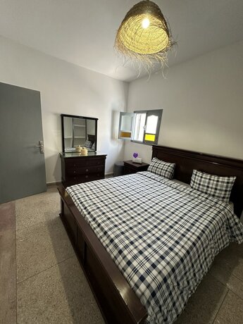 Imagen de la habitación del Hotel DAR SANAE SURF. Foto 16