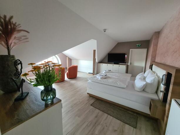 Imagen general del Hotel DAS KEHRS - auf dem Petersberg. Foto 40
