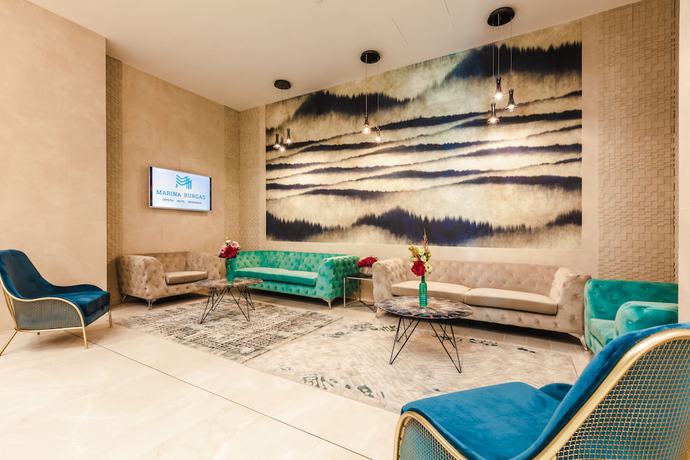 Imagen del bar/restaurante del Hotel DAS Marina Burgas. Foto 5