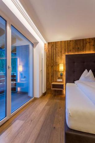 Imagen de la habitación del Hotel DAS ROYAL in Obereggen. Foto 17