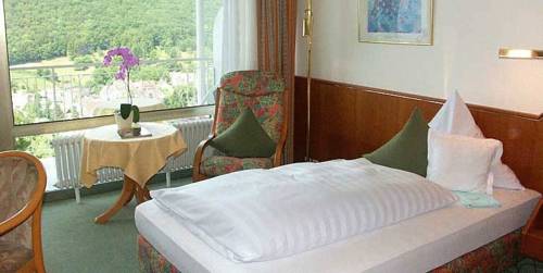 Imagen de la habitación del Hotel DAS SCHLOSSBERG - Boutique im Park- Nahe der Therme. Foto 13