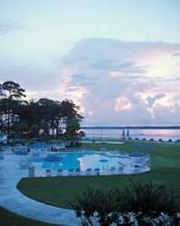 Imagen de la piscina del Hotel DAUFUSKIE ISLAND RESORT & BREA. Foto 5