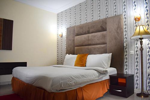 Imagen general del Hotel DAVIS HOTEL AND SUITES. Foto 10