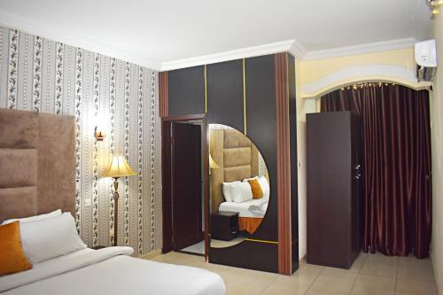 Imagen general del Hotel DAVIS HOTEL AND SUITES. Foto 12