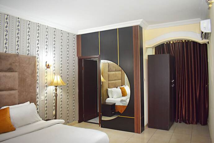 Imagen de la habitación del Hotel DAVIS HOTEL and SUITES. Foto 11