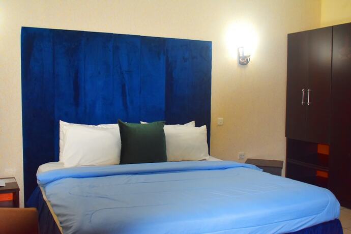 Imagen general del Hotel DAVIS HOTEL and SUITES. Foto 1