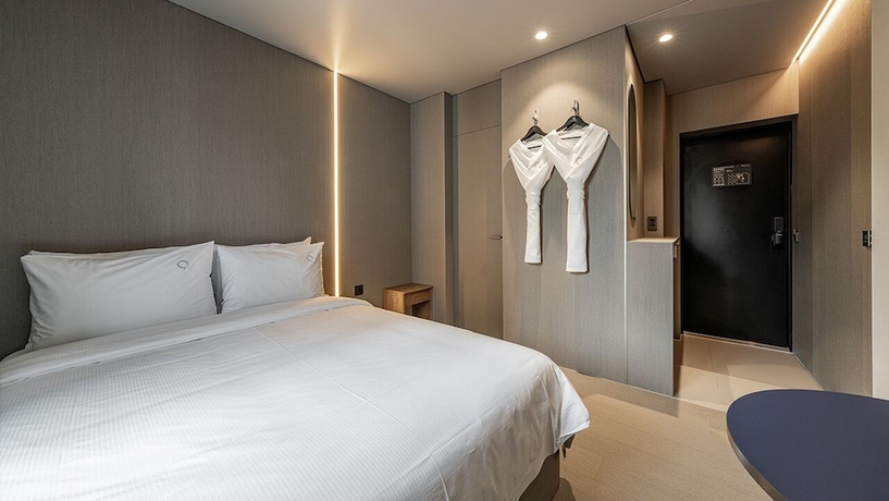 Imagen de la habitación del Hotel DAYONESTAY. Foto 6