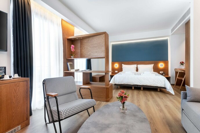 Imagen de la habitación del Hotel DAYS City Suites. Foto 19