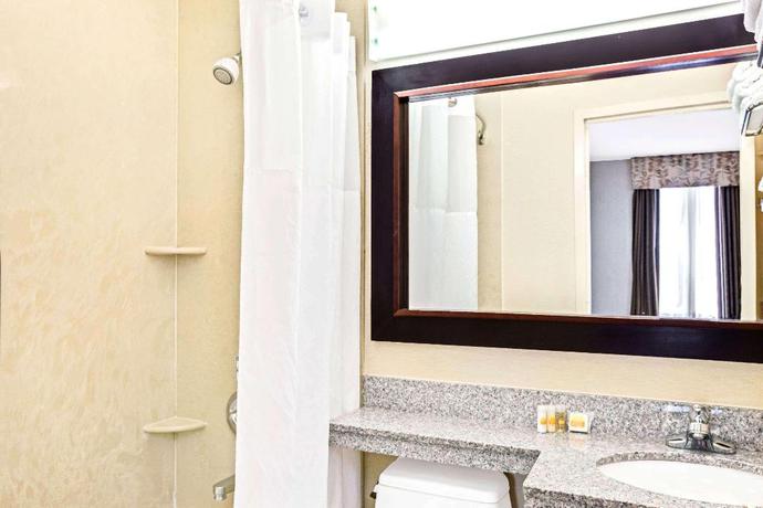 Imagen de la habitación del Hotel DAYS INN LONG ISLAND CITY. Foto 2