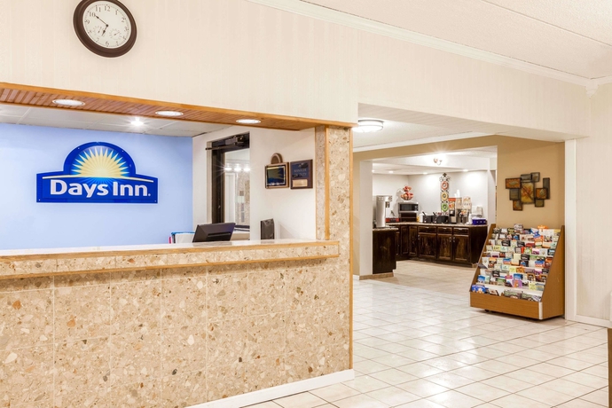 Imagen de los interiores del Hotel DAYS INN SYRACUSE UNIVERSITY. Foto 18