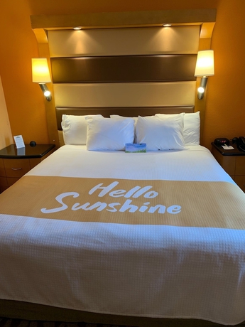 Imagen de la habitación del Hotel DAYS INN & SUITES ALBANY. Foto 6