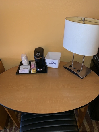 Imagen de la habitación del Hotel DAYS INN & SUITES ALBANY. Foto 7