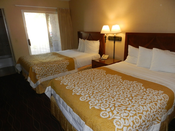 Imagen de la habitación del Hotel DAYS INN n SUITES SEAWORLD. Foto 5