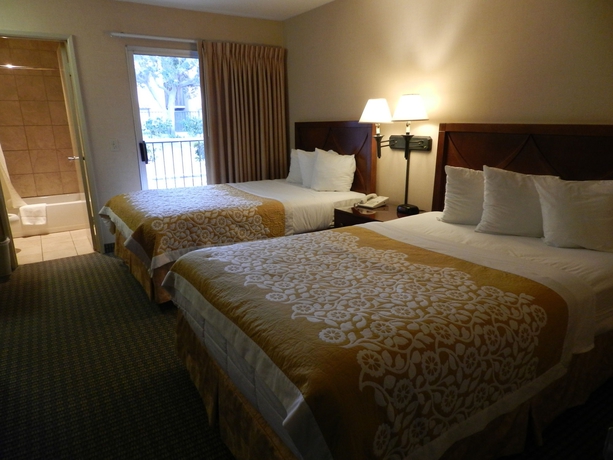 Imagen de la habitación del Hotel DAYS INN n SUITES SEAWORLD. Foto 7
