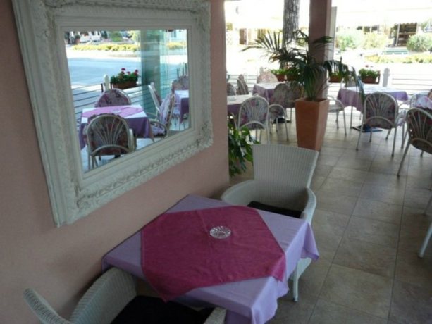 Imagen del bar/restaurante del Hotel D'Annunzio. Foto 3