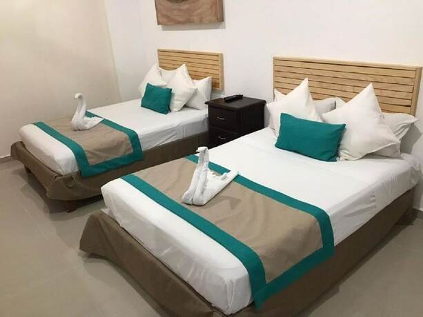 Imagen de la habitación del Hotel D\'Atyi. Foto 13