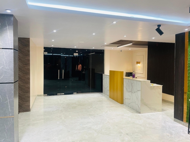 Imagen de los interiores del Hotel DB Palace. Foto 9