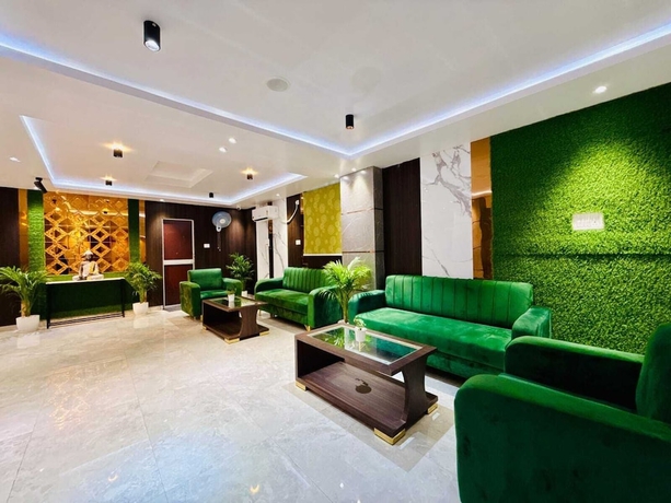 Imagen de los interiores del Hotel DB Palace. Foto 12