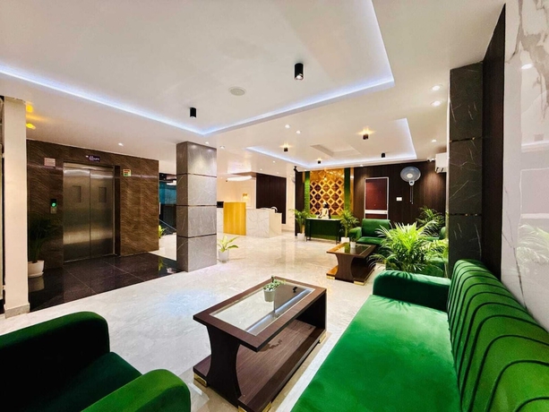 Imagen de los interiores del Hotel DB Palace. Foto 14