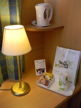 Imagen de la habitación del Hotel DC Sleep & Go Brussels West. Foto 11