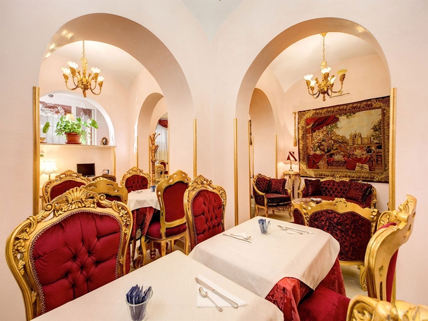 Imagen del bar/restaurante del Hotel DCBoutique. Foto 2