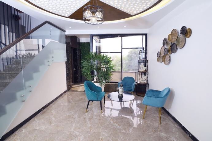Imagen de los interiores del Hotel DD Suites. Foto 15