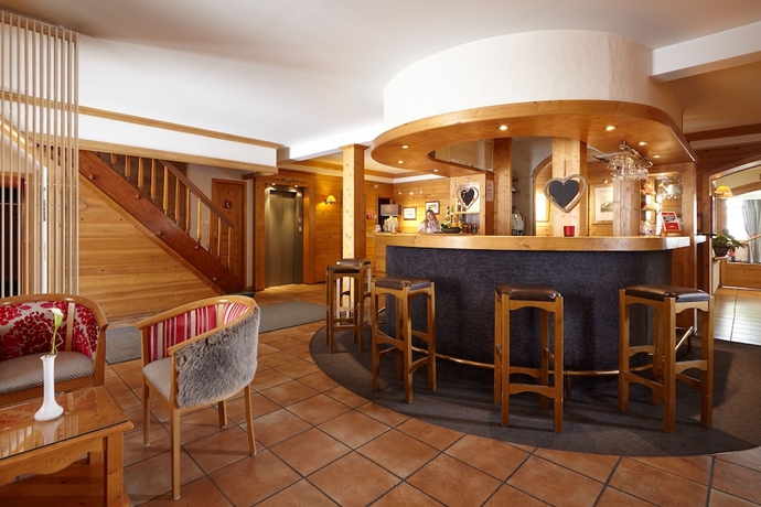 Imagen de los interiores del Hotel DE L'ARVE. Foto 16