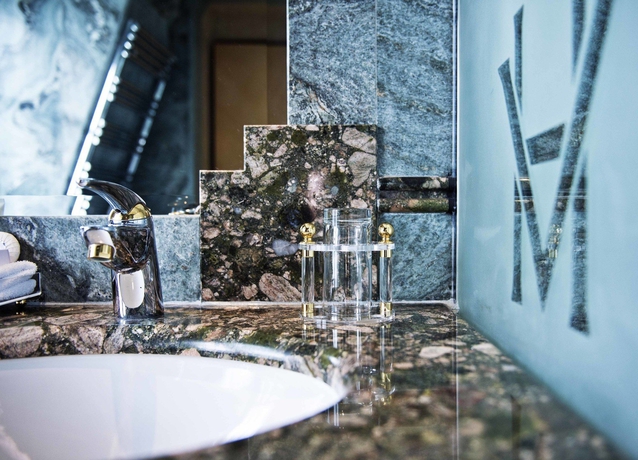 Imagen de la habitación del Hotel DE VENDOME. Foto 11