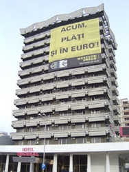 Imagen de los exteriores del Hotel DECEBAL. Foto 5