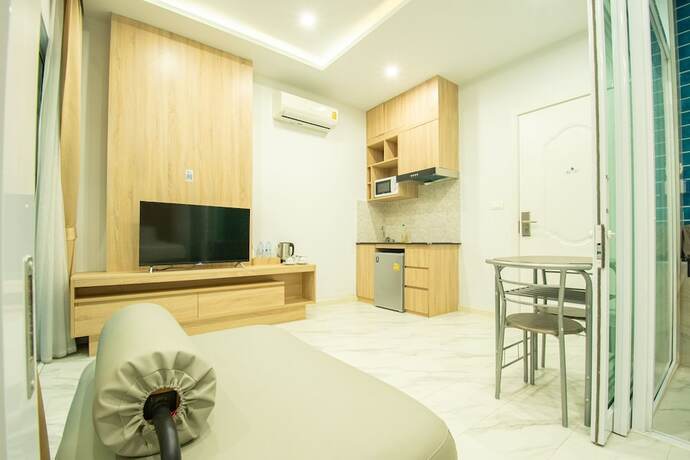 Imagen de la habitación del Hotel D-ECO Luxury Center Pattaya. Foto 15