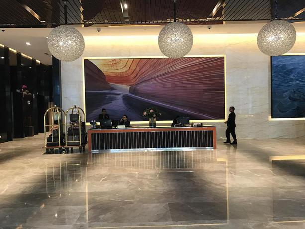 Imagen de los interiores del Hotel DEFACE PLATINUM SUITES. Foto 5