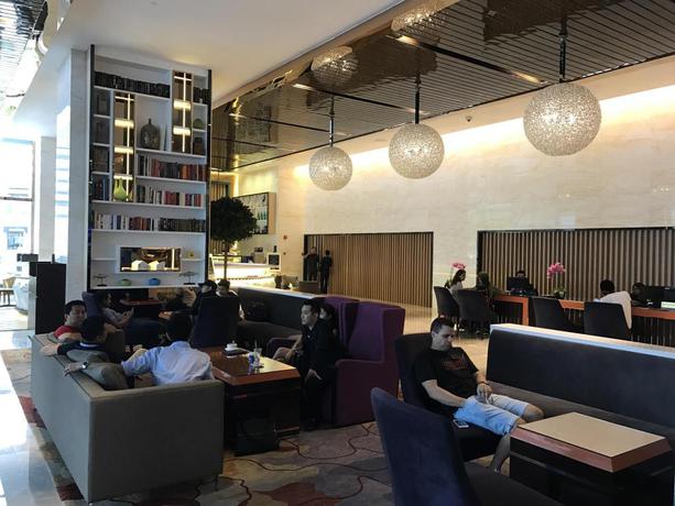 Imagen de los interiores del Hotel DEFACE PLATINUM SUITES. Foto 6