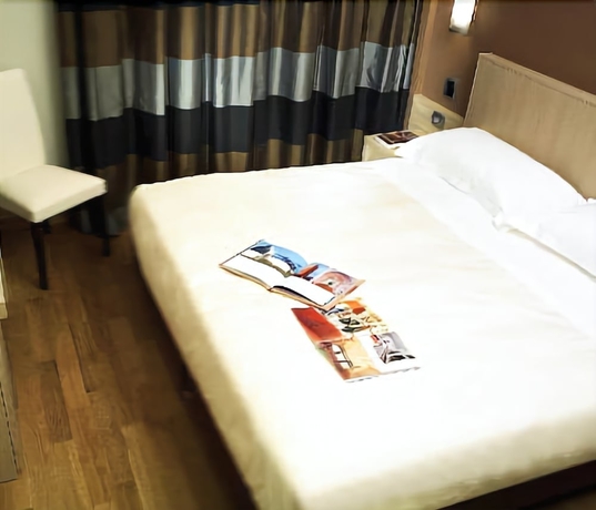 Imagen de la habitación del Hotel DEI VICARI. Foto 7