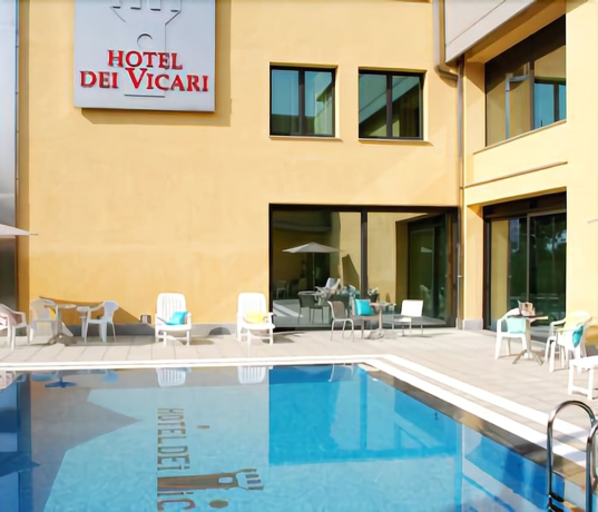 Imagen de la piscina del Hotel DEI VICARI. Foto 18