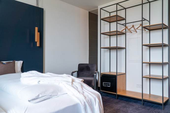 Imagen de la habitación del Hotel DEJANIL Hannover Burgdorf. Foto 16