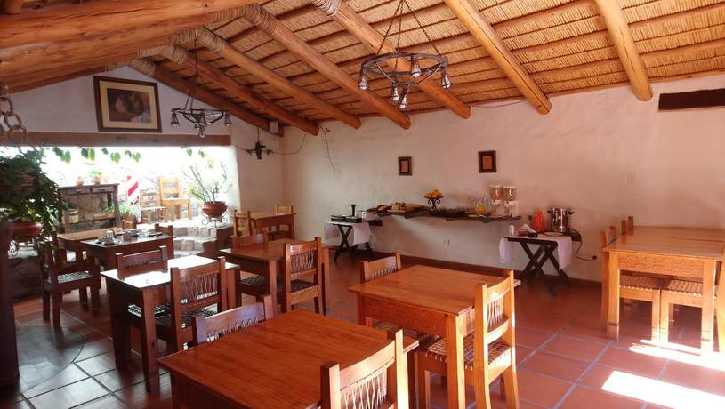Imagen del bar/restaurante del Hotel DEL AMAUTA HOSTER&Iacute;A. Foto 2