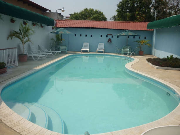 Imagen de la piscina del Hotel DEL PATIO. Foto 13