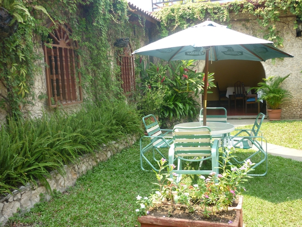 Imagen de los exteriores del Hotel DEL PATIO. Foto 9