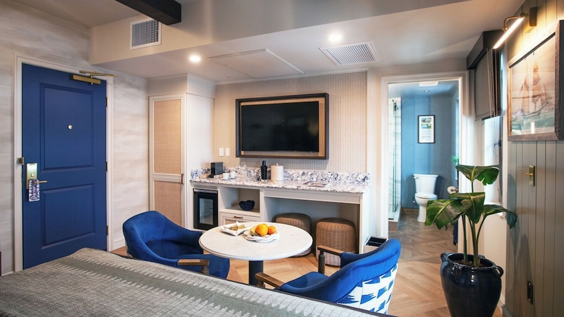 Imagen de la habitación del Hotel DELAMAR MYSTIC. Foto 6
