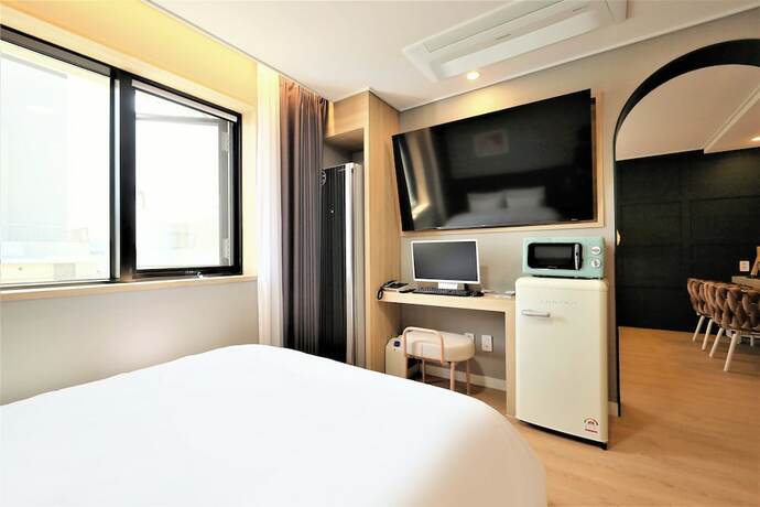 Imagen general del Hotel DELAMOUR. Foto 3