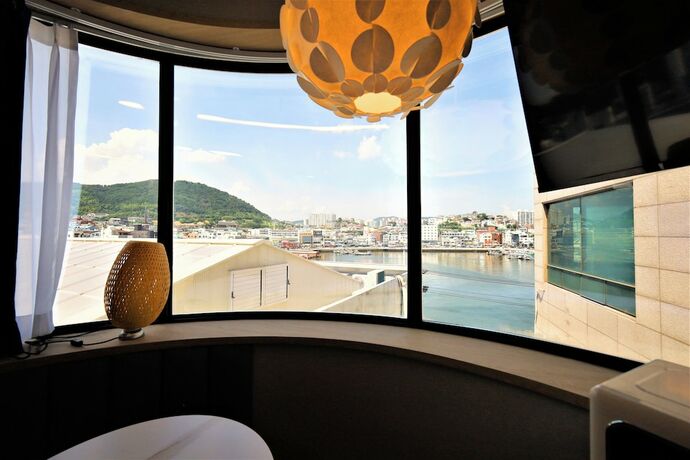 Imagen general del Hotel DELAMOUR. Foto 9