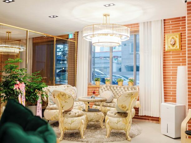 Imagen general del Hotel DELAMOUR. Foto 10